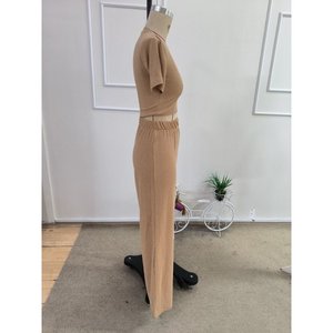 Conjunto de Dos Piezas para Mujer, Blusa de Crepé de Manga Corta con Cuello Redondo y Pantalones, 36186 - Beige - Product Image 6