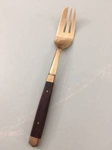 Fourchette en acier inoxydable de style minimaliste avec éclat argenté doux adaptée aux cuisines domestiques et aux tables à manger - Product Image 5