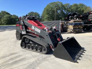 Mini-chargeuse sur pneus diesel Iron Rhino IR2000 2025, chargeuse frontale, tracteur à chenilles avec moteur haute efficacité, livraison gratuite - Product Image 3