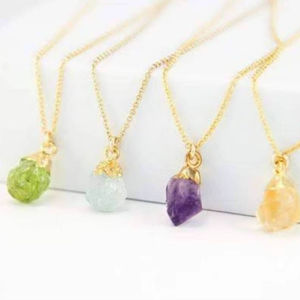 Colgante Vintage Chapado en Oro de 18K, Resistente al Deslustre y al Agua, con Piedra Preciosa Natural, Engaste de Latón, Dijes Unisex - Product Image 1