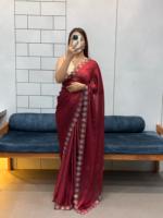 Saree léger en mousseline de soie respirante avec coupe Dana Diamond Work et bordure fantaisie pour la saison des mariages