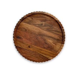 Plateau de service rond en bois en laiton AK en couleur bois naturel plateau attrayant au meilleur prix pour la décoration de restaurant et d'hôtel - Product Image 1