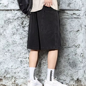 Pantalones cortos vaqueros de talla S vintage Pantalones vaqueros para otras manualidades Pantalones cortos - Product Image 1