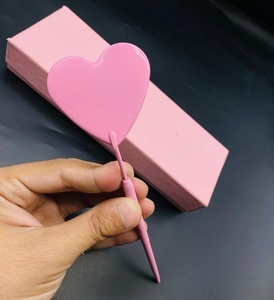 Espejo de maquillaje personalizado en forma de corazón de un solo lado con revestimiento desnudo Rosa bebé con logotipo privado para extensión de pestañas - Product Image 5