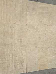 Pannello di rivestimento in travertino 2025 opaco impiallacciato foglio di pietra naturale testurizzato piastrelle da parete scanalate travertino in turchia