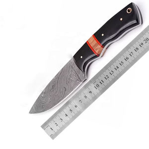 Couteau de chasse Skinner en acier damas de conception unique de haute qualité avec gaine en cuir et manche en bois à vendre - Product Image 3