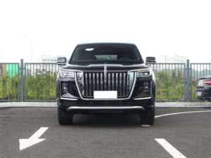 SUV Sport d'occasion 2024, 4.0t V8, vitesse 200 km/h, 8 cylindres essence, taille des pneus R17, 4 places, cuir, boîte automatique, toit ouvrant panoramique - Product Image 2