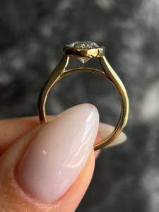 Bague de fiançailles 2 Carat E Color VVS2 Clarity IGI Certified Lab Grown Oval Cut Diamond avec lunette en or 14k Style Solitaire - Product Image 4