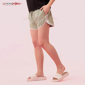 Pantalones cortos deportivos para correr para mujer con dobladillo dividido lateral y ajuste cómodo para entrenar pantalones cortos transpirables para correr para mujer - Product Image 4