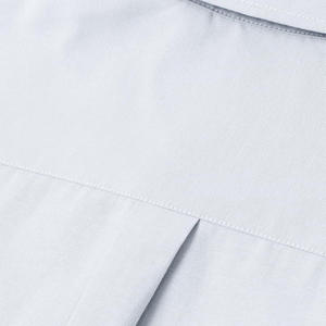 เสื้อเชิ้ตกระดุมสำหรับผู้ชายแขนสั้นทำจากผ้าระบายอากาศมีโลโก้แบรนด์และตัวเลือกสี - Product Image 5