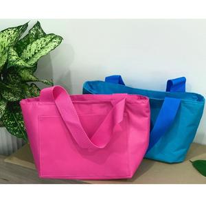 Sac isotherme en polyester imperméable au meilleur prix pour transporter des aliments à l'extérieur du déjeuner avec taille 33x12x20 cm Fabriqué au Vietnam - Product Image 2