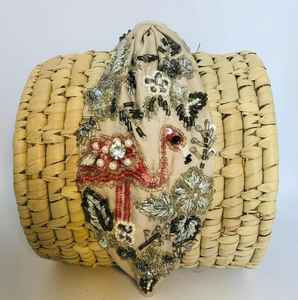 Bandeau perlé et brodé à la main Flamingo Accessoire doux et facile à porter - Product Image 1