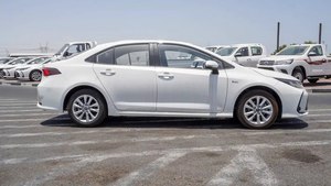 NUOVO 2025 Toyota Corolla 1.8 Hybrid 2.5L Power-(199 CV) 4 cilindri Ibrido a Benzina FWD Trasmissione Automatica Guida a Sinistra - Product Image 4