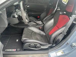 Nissan Z NISMO 2024 certifié propre et en bon état - Product Image 3