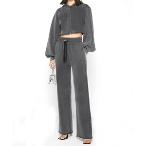 2024 nueva llegada chándal personalizado con estampado de abullonado para mujer, traje de bengalas de 2 piezas ecológico transpirable de peso pesado para mujer - Product Image 1