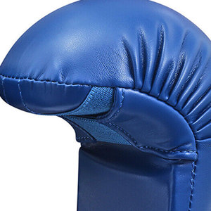 Mitaines de karaté en vinyle bleues, gants de sparring pour l'entraînement et la compétition, protections de mains durables pour les arts martiaux avec un ajustement confortable - Product Image 6