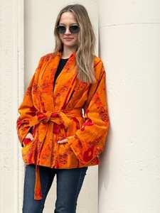 ชุดคลุมนอนคอวีสวมใส่สบายสง่างามความยาวระดับเข่าผ้าไหมร้อยละ18ผ้าใยสังเคราะห์ธรรมชาติ82เปอร์เซ็นต์พร้อมการตกแต่งลูกไม้ - Product Image 5