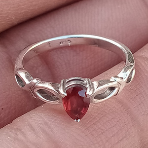 Anillos de Piedras Preciosas de Granate Natural, Plata de Ley 925, Hechos a Mano en India, Diseño Único de Lujo, Joyería para Fiestas, Bodas Cristianas - Product Image 3