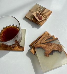 Ensemble de dessous-de-verre en résine de bois de qualité supérieure, fabriqué à la main, durable, luxueux, design moderne, personnalisable, diamètre de 4 pouces, décoration de table, cadeau idéal - Product Image 5
