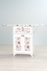 Planche à repasser pliante avec armoire, cadre blanc et motif floral rose, Mistik Home MH100203, 60x40x30cm, pour usage domestique - Product Image 2