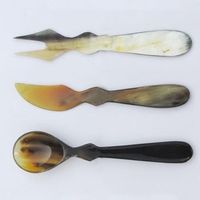 Cuillère en corne décorative en bois avec bol incurvé Surface polie pour servir du sucre Produits de spa Outils à salade ou coffrets cadeaux