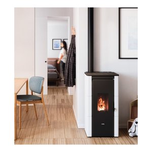 Poêle à granulés CRISTAL 7 up T2 blanc 7kW 5 étoiles Classe A+ 7025039 - Product Image 2