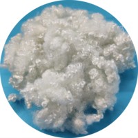 100% fibres discontinues de polyester recyclées blanches HCS 7D HCS 15Dx64Mm remplissage PSF pour la filature et l'utilisation dans diverses industries