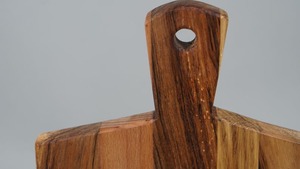Planche à découper en bois faite à la main de qualité supérieure Unique artisanat écologique usage domestique personnalisable Rectangle préparation de légumes en gros - Product Image 4