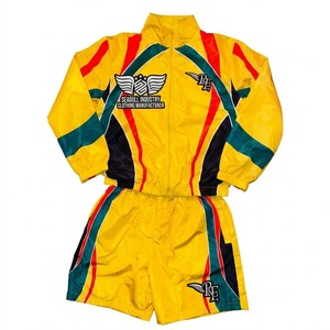 Veste bomber à capuche coupe-vent jaune pour homme avec logo brodé et ensemble de shorts assortis, tenue sportive d'automne - Product Image 3