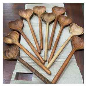 Juego de cucharas de madera hechas a mano de Vietnam Material de madera natural Ideal para cocina casera y uso en restaurantes de larga duración y seguro - Product Image 1