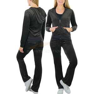 Chándal personalizado de terciopelo para mujer, 2 uds., Sudadera con capucha y pantalones, directo de fábrica, Impresión de logotipo OEM, ropa de descanso de poliéster suave - Product Image 4