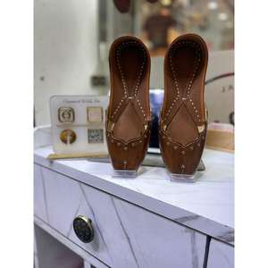 Chaussures de marche à la mode Chaussures de broderie pour dames Accessoires de chaussures de style pour filles Chaussures de broderie personnalisées Offre Spéciale - Product Image 4