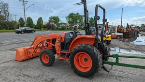รถแทรกเตอร์ L3560 2013 Kubota-37แรงม้าดีเซล-รถแทรกเตอร์อเนกประสงค์ขนาดกะทัดรัด-อุปกรณ์ส่งแบบไฮโดรสแตติกสำหรับฟาร์มและทรัพย์สิน - Product Image 3