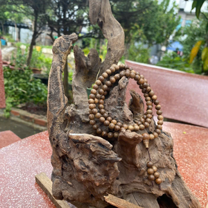 Pulsera de Oud de Vietnam de Alta Calidad con 108 Cuentas de 7 mm Hecha de Madera de Agar Natural Negra Pura, Cuentas de Madera Superior de Vietnam - Product Image 1