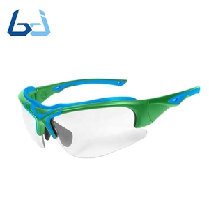 Gafas Deportivas Borjye J111 de Alta Calidad con Lentes Verdes Antivaho y Banda para la Cabeza Intercambiable - Product Image 2