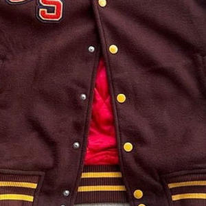 Chaquetas Varsity de Borrego Antibacterianas para Hombre y Mujer, de Alta Calidad, en Todos los Tamaños y Colores, Estilo Nuevo con Cuello Alto - Product Image 5