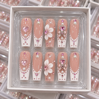Faux ongles de luxe faits à la main, longs et carrés, à presser, avec nœud en cristal en forme de tuyau et fleurs 3D, vente en gros directe usine