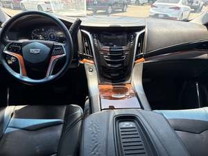 USADO LHD/RHD 2018 CADILLAC ESCALADE 4WD - Product Image 5