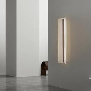 Lámpara de pared de metal glamurosa con estilo artístico único y calidad superior para iluminar las habitaciones con un brillo acogedor - Product Image 3