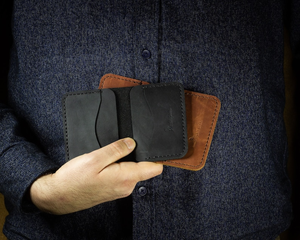 Portefeuille en cuir court de style vintage authentique avec fermeture ouverte, porte-cartes et porte-monnaie, porte-carte de travail, provenant d'un grossiste - Product Image 6