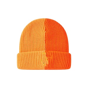 Gorro de Invierno de Alta Calidad Multicolor, Gorro de Punto Liso Personalizado, Gorro Transpirable para Otoño e Invierno, Gorro Jacquard en Blanco - Product Image 1