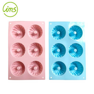 Moule à bundform cannelé en silicone à 6 cavités - Product Image 2