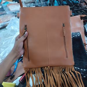 กระเป๋าคลัทช์หนังวัวสไตล์โบฮีเมียนของผู้หญิงคอลเลกชันฤดูใบไม้ร่วงที่ไม่ซ้ำใครดีไซน์ - Product Image 2