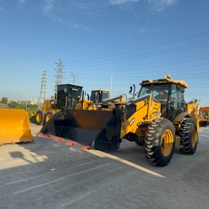 รถตักล้อยาง JCB 4CX สภาพใหม่ 95% พร้อมประสิทธิภาพที่เชื่อถือได้ รถตักล้อยาง JCB 4CX มือสอง เครื่องจักรก่อสร้าง มีสินค้าในสต็อก - Product Image 1