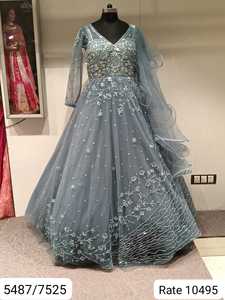 Robe en filet brodée à la mode pour femme idéale pour les occasions festives Événements nuptiaux et cérémonies traditionnelles - Product Image 2