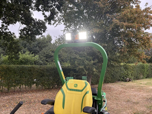 ซื้อเครื่องตัดหญ้า John Deere Z994R รุ่นปี 2024 ทรงพลัง ออกแบบมาเพื่อความแข็งแกร่ง เหมาะสำหรับทุกสนามหญ้า มีสินค้าในสต็อกและจัดส่งรวดเร็วในราคาขายส่ง - Product Image 6