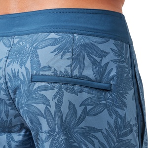 Pantalones cortos de tabla unisex de alto rendimiento Impresión personalizada Material de poliéster de secado rápido Pantalones cortos de playa Proveedor de ropa deportiva Pakistán - Product Image 4