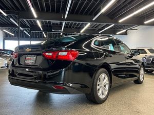 ระบบนำทางสำหรับรถยนต์ Chevrolet MALIBU LT สีดำสดใหม่พร้อม1LT FWD พร้อมล้ออัลลอยด์เบาะหนัง - Product Image 2