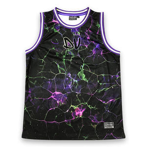 Camiseta de baloncesto personalizada Tie Dye unisex, patrón de ropa deportiva, diseño de malla transpirable, técnica de sublimación, logotipo de talla grande - Product Image 2
