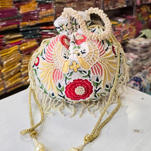 Mini bolso de mujer hecho a medida Potli decorativo de moda con perla y accesorio elegante bordado - Product Image 1